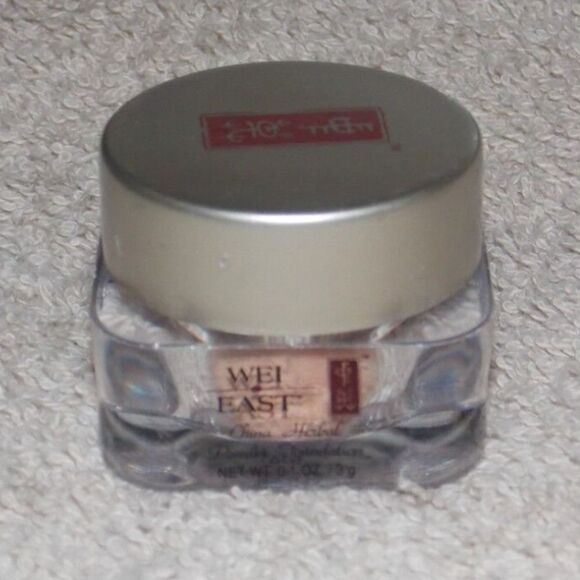 NEW Wei East Flawless China Herbal Powder Foundationโ.10 oz Travel Size ONE - Picture 1 of 7